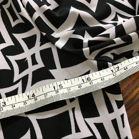 Sarah Spencer black & white tunic top - Picture 5 of 6